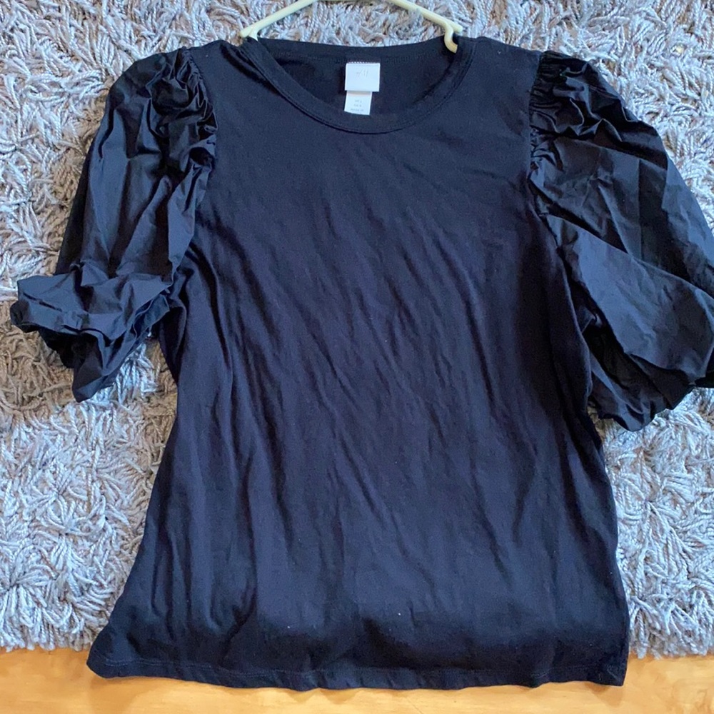 Black Short Sleeve Puff Sleeve Top
